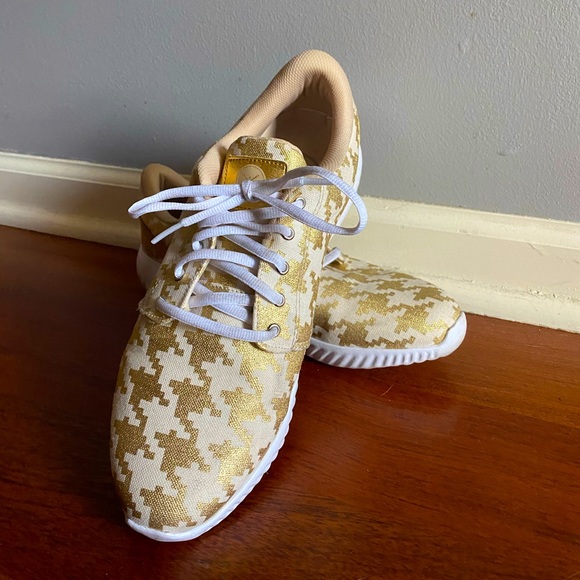 inkkas Shoes - Gold Patterned Inkkas Sneakers